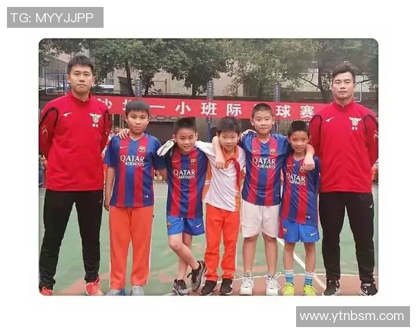 足球明星卡片拆卡乐趣无穷揭开球场传奇背后的故事与价值